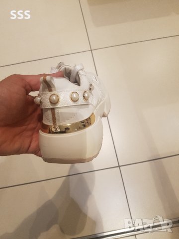 Обувки, снимка 2 - Дамски ежедневни обувки - 41920769