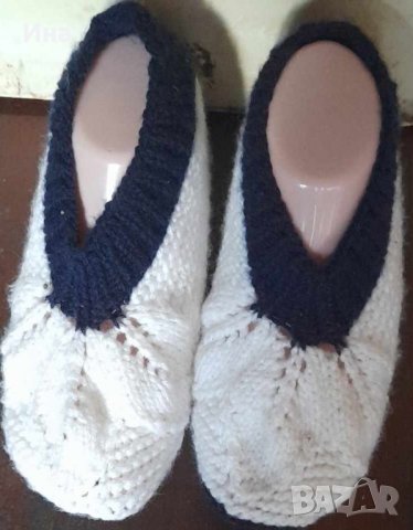 Ръчно плетени дамски терлици, снимка 2 - Дамски чорапи - 42127574