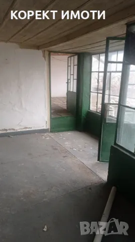 ПРОДАВА Къща в района на Куршун чешма, снимка 3 - Къщи - 49119547