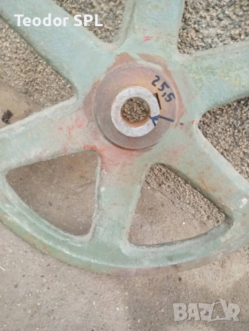 Голяма ремъчна шайба , снимка 5 - Други машини и части - 53015608