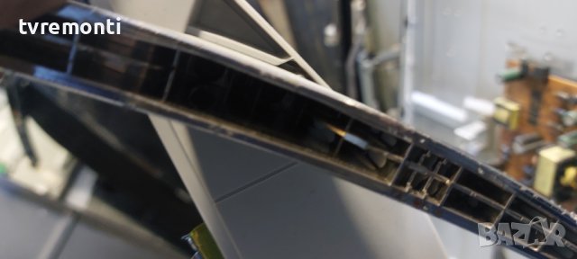 крачета за телевизор Samsung модел UE32J4510, снимка 4 - Стойки, 3D очила, аксесоари - 41802822