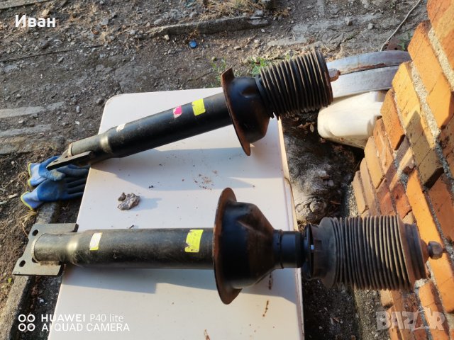 Предни амортесьори за  Пежо 305, снимка 3 - Части - 41820500