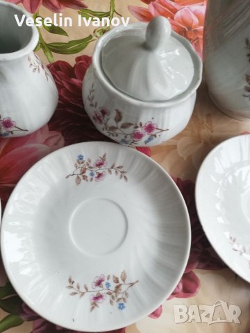 Комплект Български порцелан, снимка 6 - Чинии - 36018845