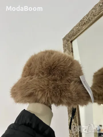 Дамска шапка 