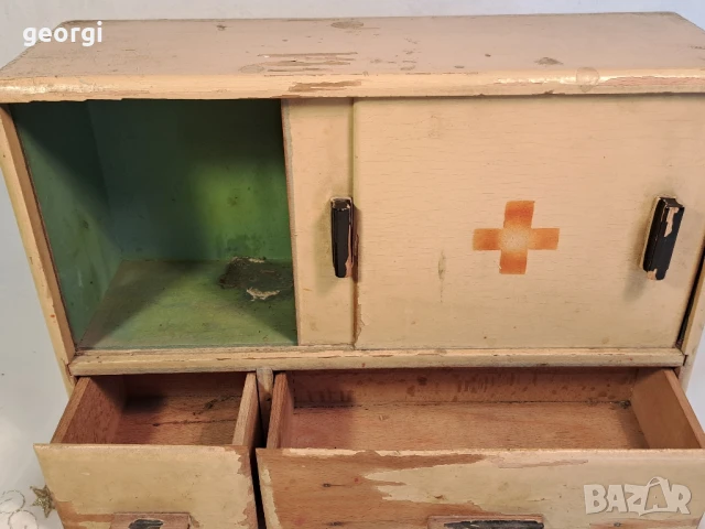 ретро дървена аптечка  26/5, снимка 5 - Антикварни и старинни предмети - 50850111