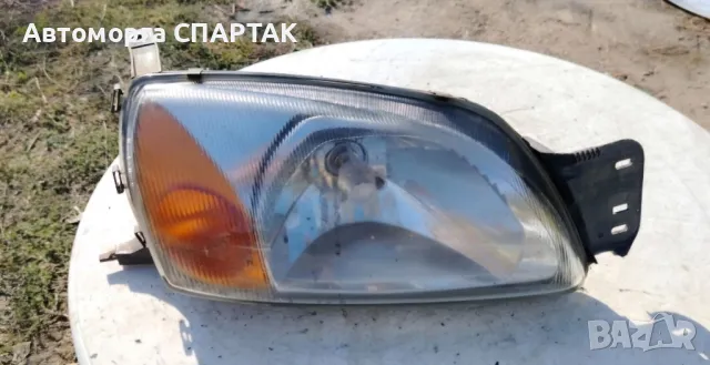 Десен фар за Форд Фиеста