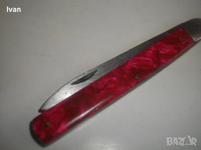 Българско Соц ножче ножка джобно туристическо 18,5 см с дръжка от червен каталин