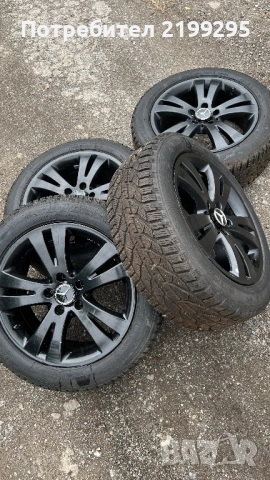 Продавам 4 Броя гуми с джанти за Мерцедес 225/50/17 зимни гуми дот 2024 като нови 