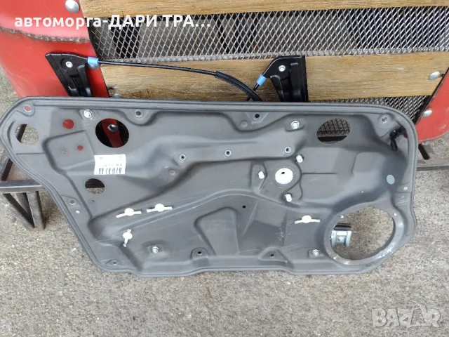 Стъкло-повдигач за Фолксваген Голф 4/Бора предна ляв(шофьорска)страна 5-врати, снимка 2 - Части - 49690805