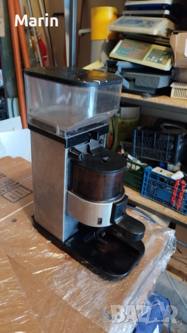 Професионална  кафемашина La Cimbali , снимка 3 - Кафе машини - 44750605