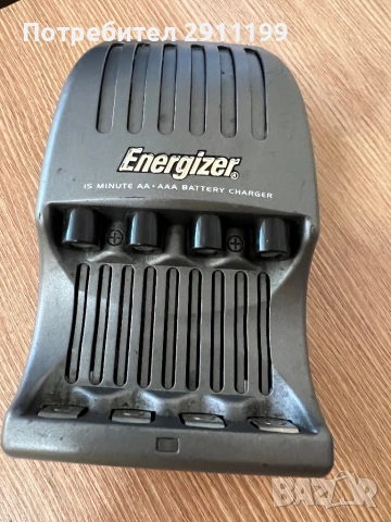 Бързо зарядно за АА и ААА батерии Energizer, снимка 2 - Друга електроника - 53843680