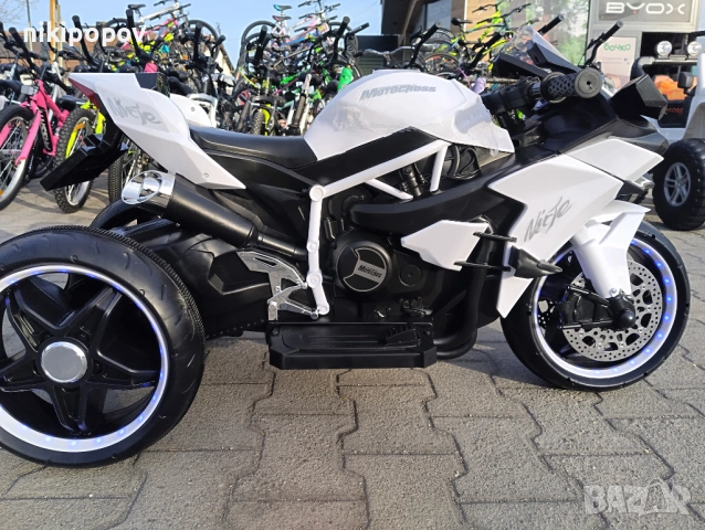 KAWASAKI акумулаторен мотор NINJA бял, снимка 12 - Детски велосипеди, триколки и коли - 53569656