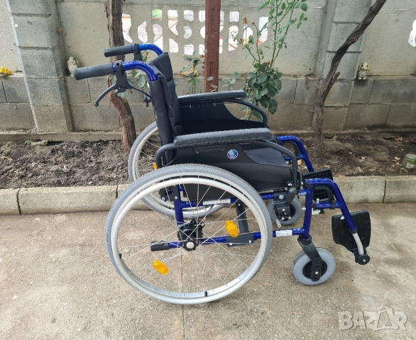 Нова инвалидна количка VERMEIREN, снимка 3 - Инвалидни колички - 51883390