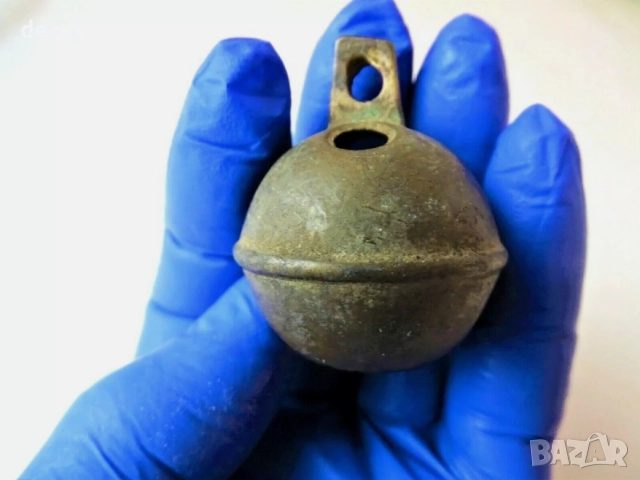 Древна бронзова камбана - звънче, снимка 4 - Антикварни и старинни предмети - 51456550