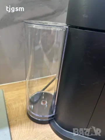 Капсулна кафемашина Nespresso Vertuo Next, снимка 5 - Кафемашини - 49171022