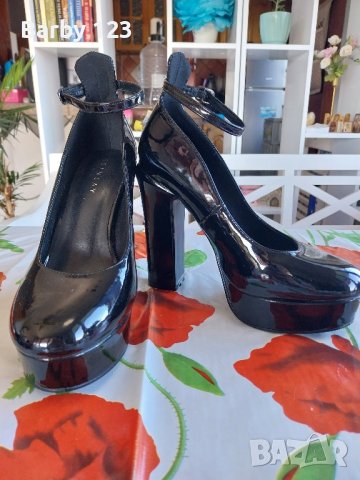 Дамски обувки, снимка 1 - Дамски елегантни обувки - 42001085