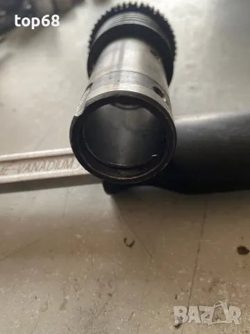 Вретено за перфоратор Bosch GBH 4, снимка 4 - Резервни части за машини - 46559163