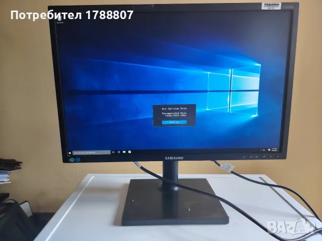 Монитор Samsung , снимка 2 - Монитори - 55950711