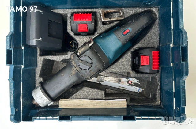BOSCH GSA 18V-32 - Безчетков саблен трион с обороти 2x18V 4.0Ah, снимка 2 - Триони и циркуляри - 53566656