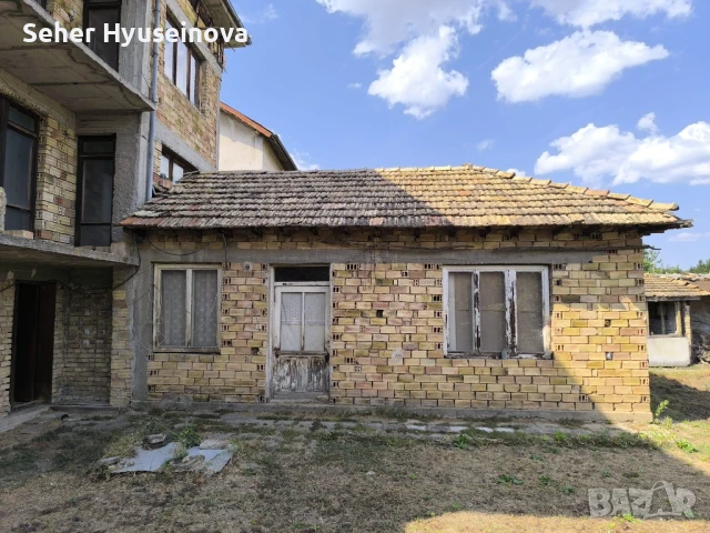 Продавам многофамилна къща в гр.Попово, снимка 3 - Къщи - 50596038