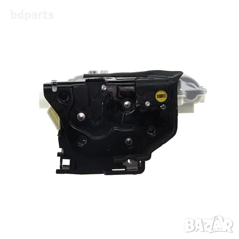 Брава за предна дясна врата VW, Passat B6, Tiguan 5N, Audi A4 A5 Q5 Q7, снимка 4 - Части - 56142170