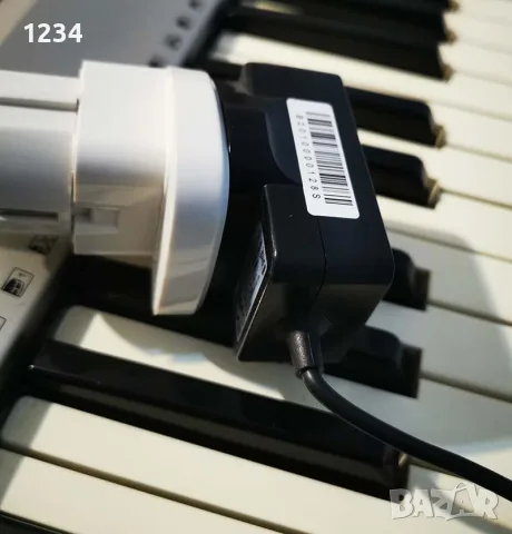 Синтезатор клавир пиано YAMAHA PSR E-313 с динамична клавиатура 5 октави МИДИ, снимка 10 - Синтезатори - 55736965