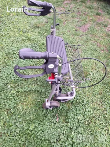 Проходилка(ролатор) с кошница, снимка 3 - Инвалидни колички - 49651306