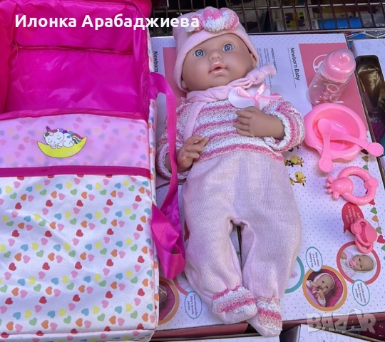Кукла бебе с пълен комплект – Шише, пижама, легълце и аксесоари - 42 см - НА БЪЛГАРСКИ, снимка 4 - Кукли - 52571139