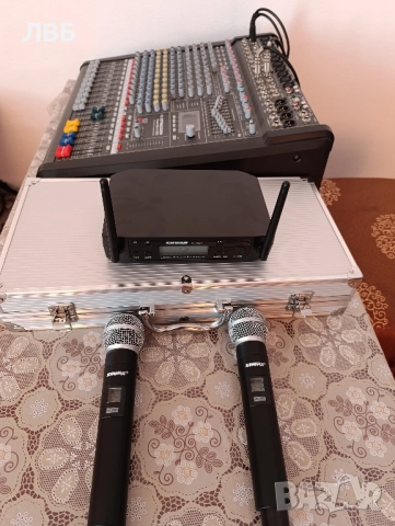 безжични микрофони shure, снимка 4 - Микрофони - 52122479