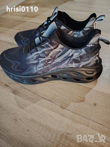 Нови олекотени мъжки маратонки 42 номер , снимка 2 - Маратонки - 53809862