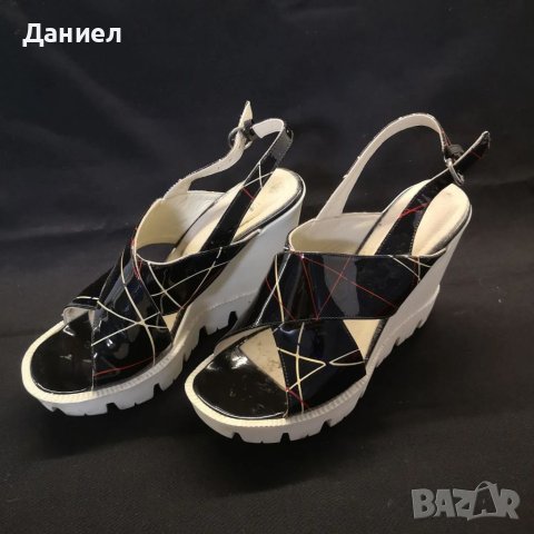 Дамски обувки на платформи, снимка 1 - Дамски ежедневни обувки - 41603197