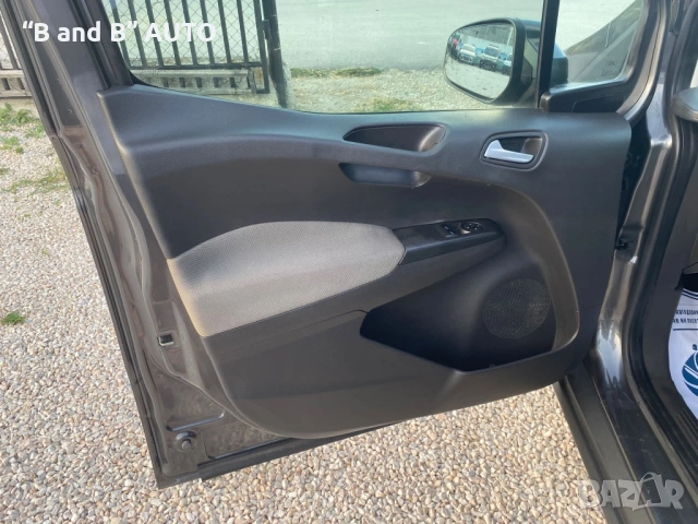 Ford Courier 1.5 Дизел, 2017 г., 136000 км., Евро 6 В, снимка 14 - Автомобили и джипове - 53052824