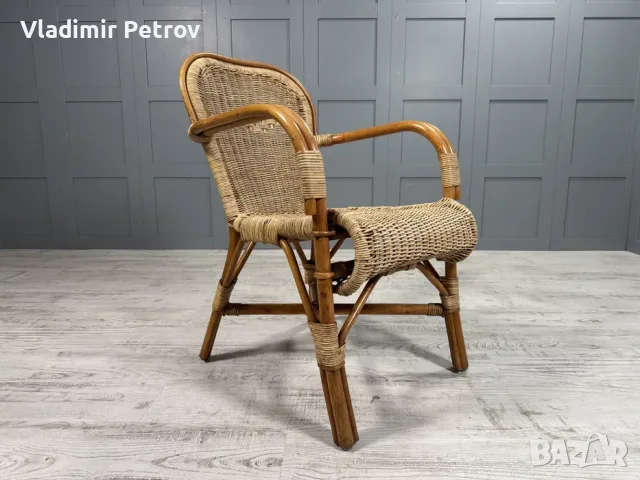 Ратанов стол В011