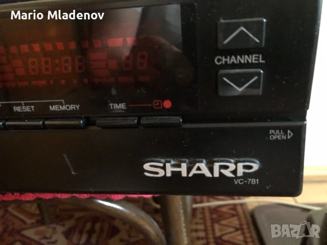Видео рекордер Sharp VC-781 vhs, снимка 2 - Плейъри, домашно кино, прожектори - 51526084
