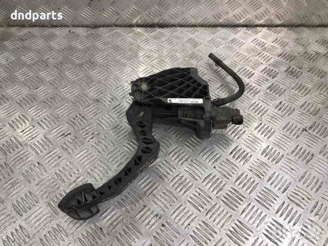Педал VW Golf 5,1.9TDI,105кс.,2004г.