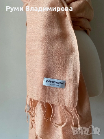 Голям, бледо розов шал от 100 % пашмина, 2 метра, снимка 2 - Шалове - 49789294