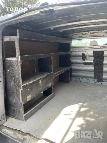 Шкаф / стелаж за opel vivaro,reno tafic,nisan primastar