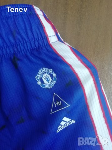Manchester United Human Race Adidas нови оригинални дамски шорти къси гащи Манчестър Юнайтед Адидас , снимка 8 - Къси панталони и бермуди - 41499939