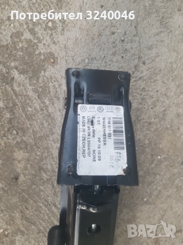 Оригинален крик за бус Фолксваген Т5, снимка 6 - Аксесоари и консумативи - 52158984