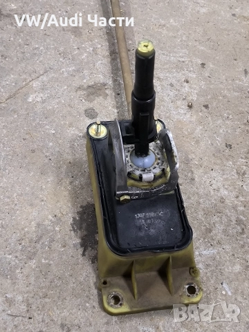 Механизъм скоростен лост за Голф 4 Ауди А3 Сеат VW Golf 4 Audi A3 Seat Skoda 1J0711025C, снимка 2 - Части - 52796063