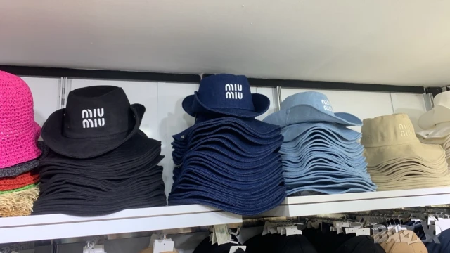 капели miu miu celine , снимка 4 - Шапки - 50925066