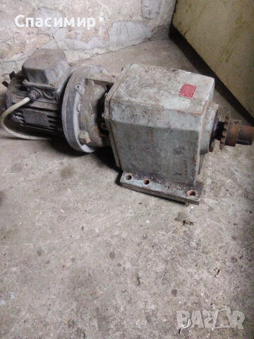 Моторедуктор 0,750kw на 1400об 1/64 изх 21обр