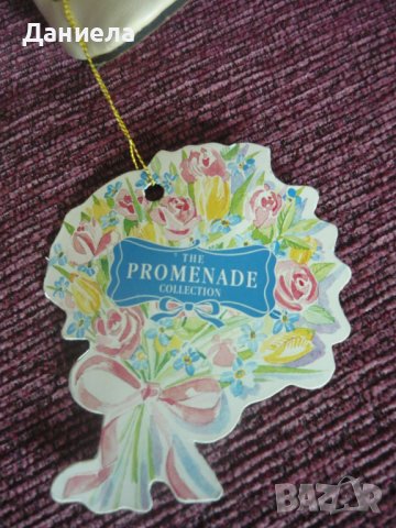 Колекционерска порцеланова кукла BEATRICE, снимка 4 - Колекции - 41243822