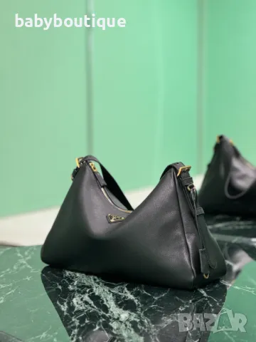 Prada Aimee Hobo, снимка 2 - Чанти - 49845481