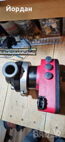 Циркулационна помпа Grundfos Magna 1 25-100 180mm, снимка 2 - Водни помпи - 56340811
