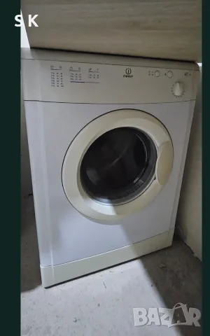Сушилня Indesit 6 кг, снимка 2 - Сушилни - 56059724