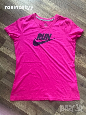 Неонова тениска Nike