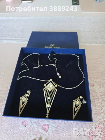 Комплект колие и обеци на Swarovski 