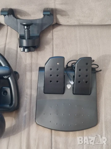  НОВ Геймърски волан с педали за компютър или конзола за игри, снимка 3 - Аксесоари - 51382500