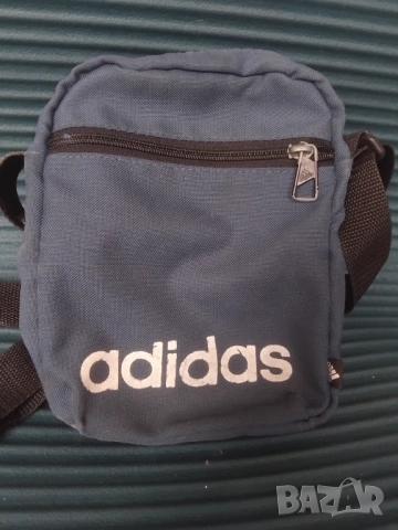 Adidas 100% оригинална мъжка чантичка, снимка 2 - Чанти - 51967894